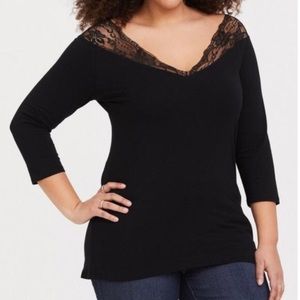 NWT Torrid Foxy Black Lace V-Neck Tee, Plus Size 6